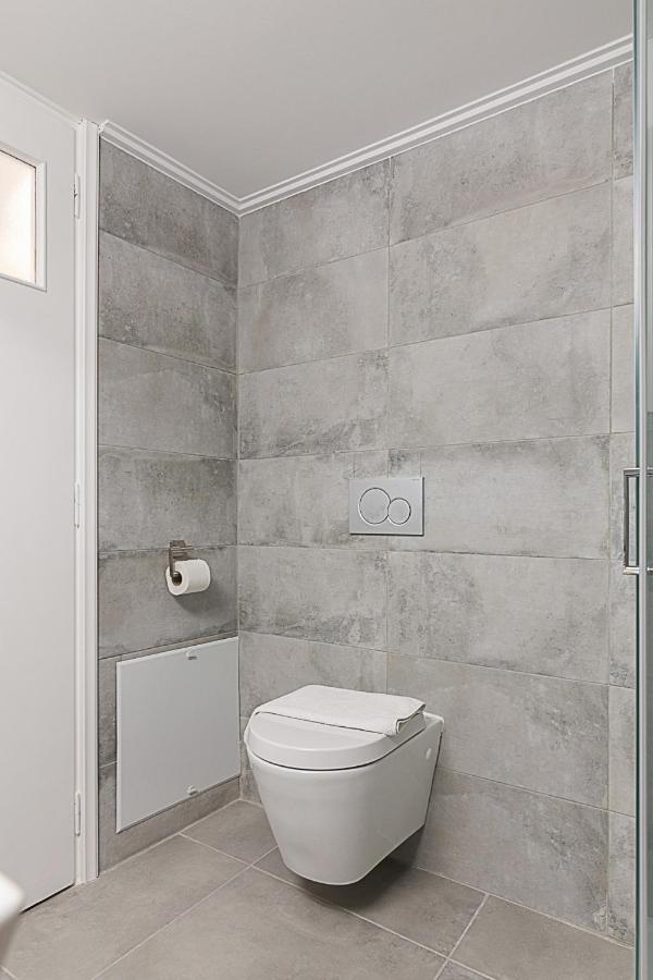 Spacious Two Bedroom Apartment In Central Location Athén Kültér fotó