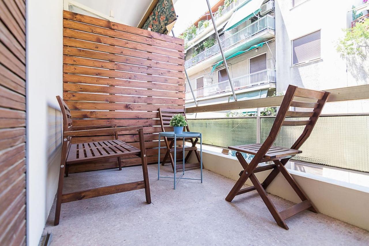 Spacious Two Bedroom Apartment In Central Location Athén Kültér fotó