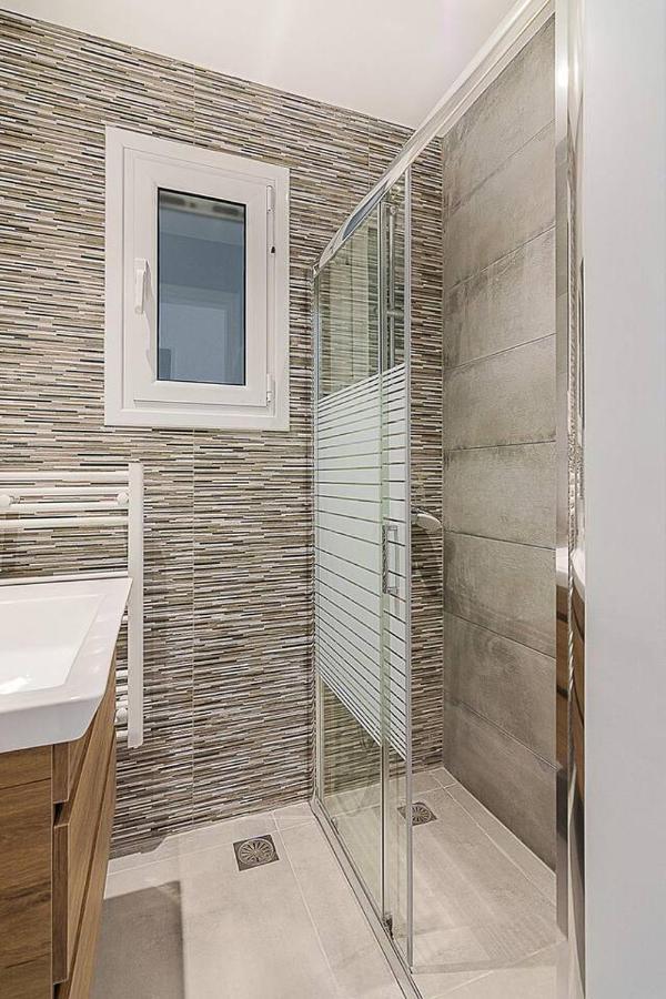 Spacious Two Bedroom Apartment In Central Location Athén Kültér fotó