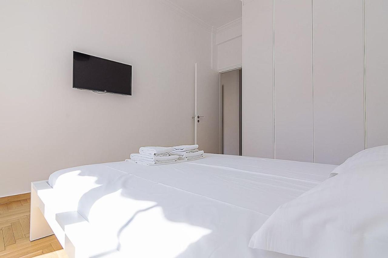 Spacious Two Bedroom Apartment In Central Location Athén Kültér fotó