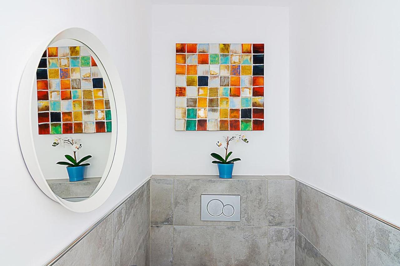 Spacious Two Bedroom Apartment In Central Location Athén Kültér fotó